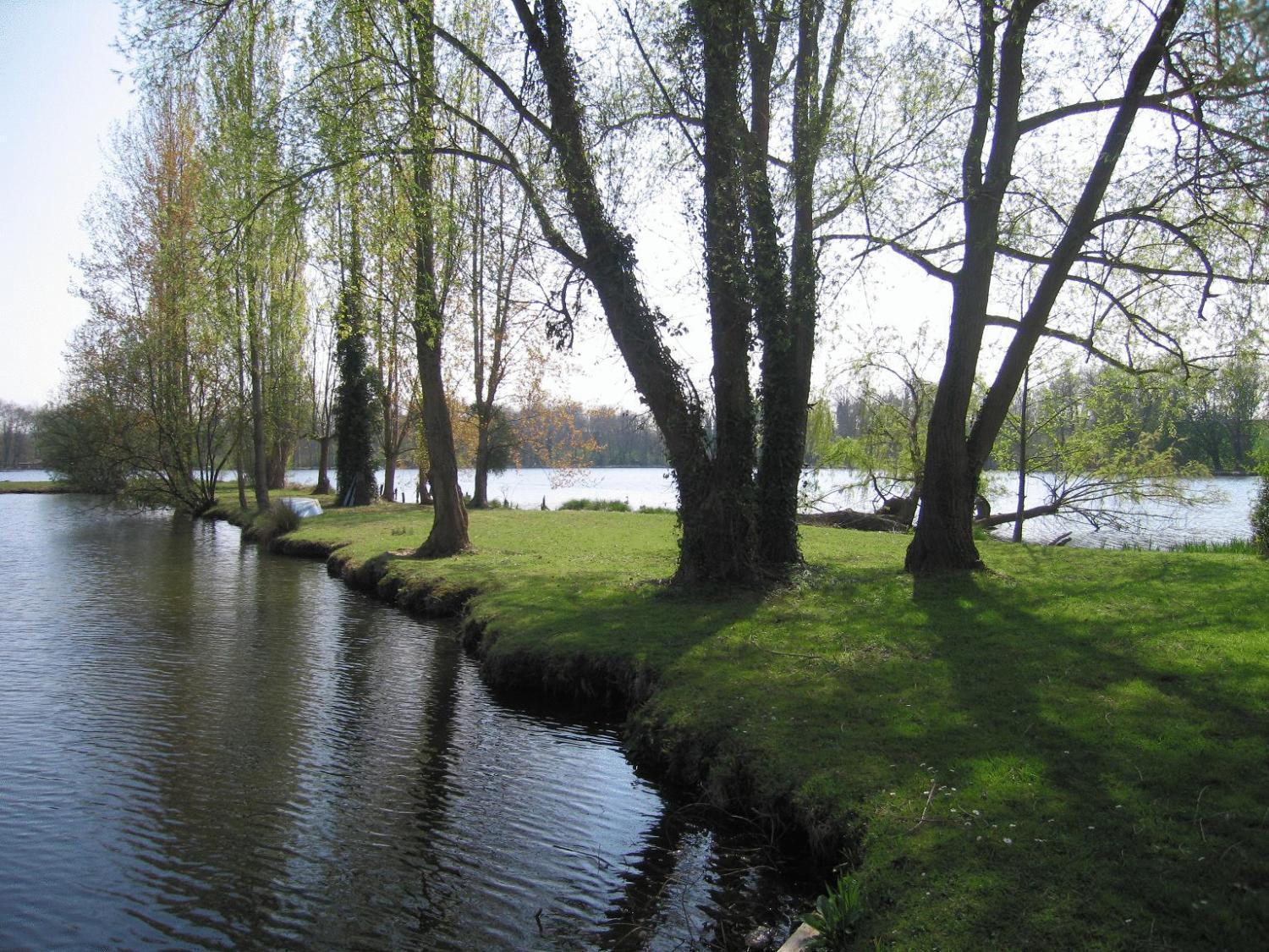 Hotel L'Ile Du Saussay Itteville Buitenkant foto